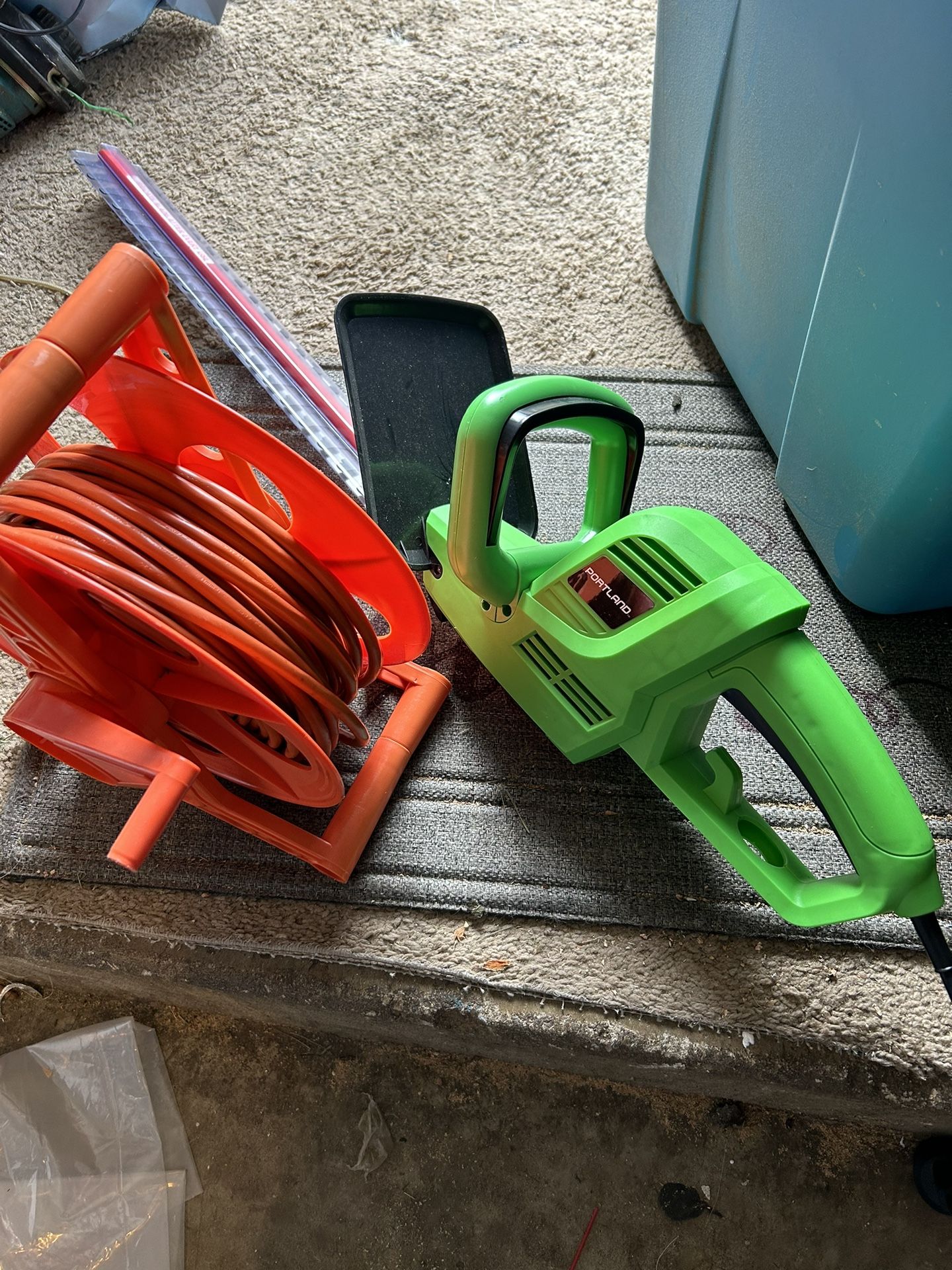 PORTLAND 22 in. Corded Electric Hedge Trimmer