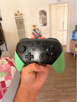 Nintendo Switch Pro Controller