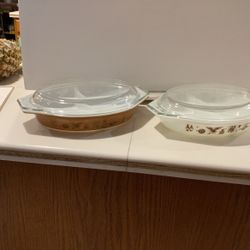 Vintage Pyrex 1960’s. Divided Casserole Dish  Oven Ware With Glass Lids In Pattern Early American in Brown & Gold & the 2nd One is White & Brown