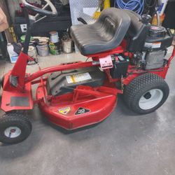 Snapper Riding Mower 