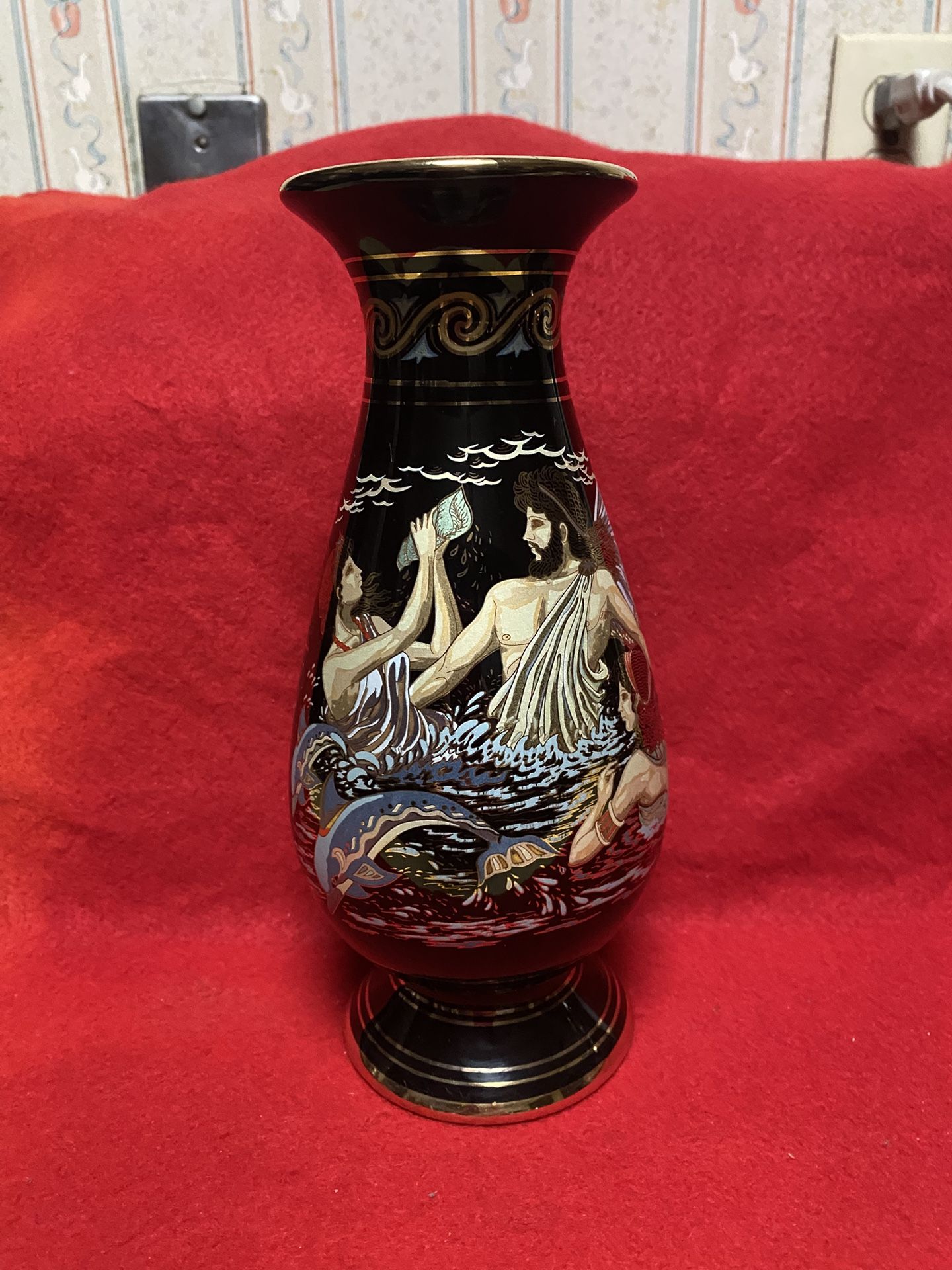 8.75 Inch 24k Black & Gold Handmade In Greece Imported From Greece Greek Ceramic Vase