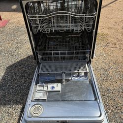 Whirlpool Dishwasher