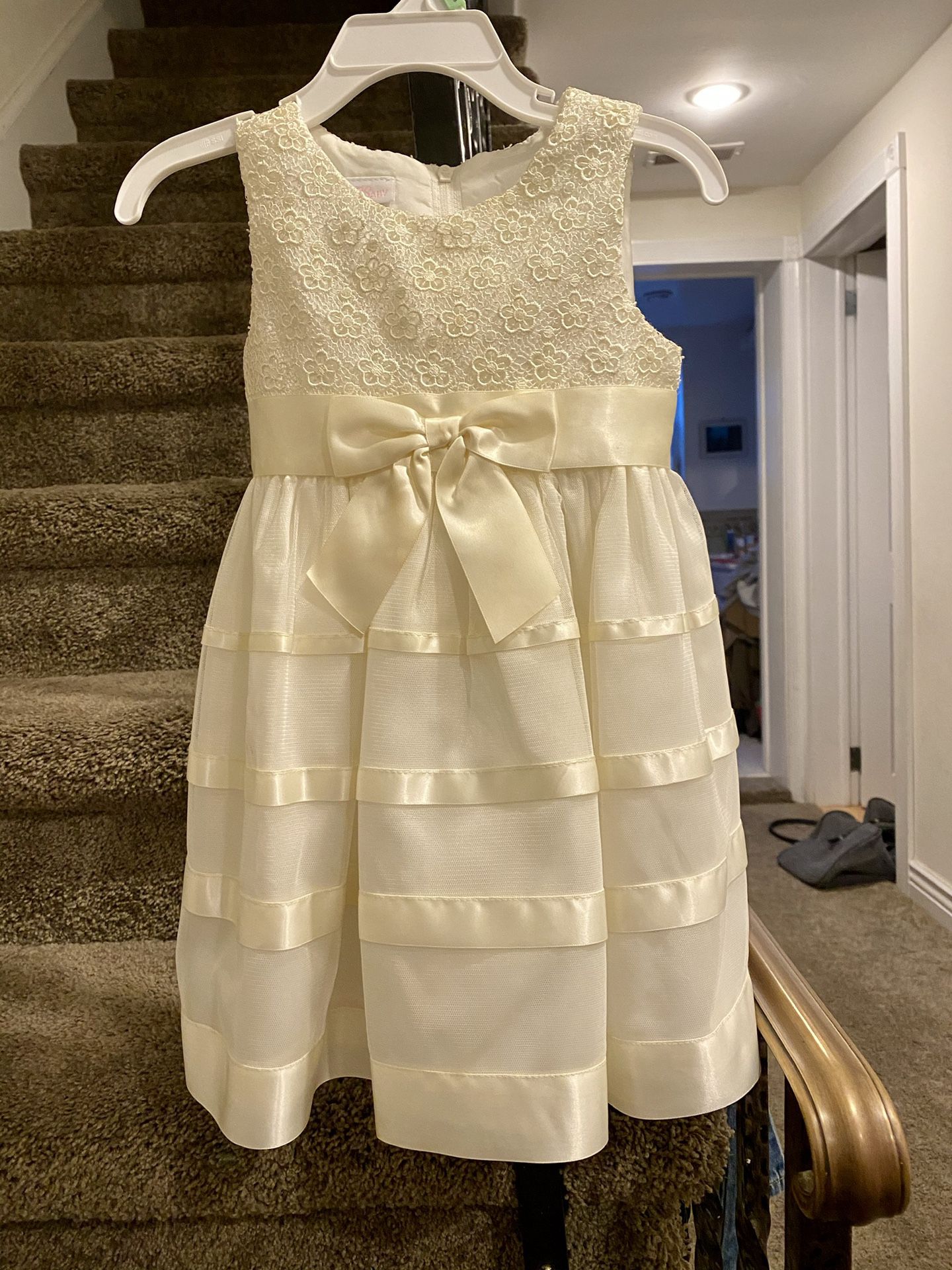 Flower Girl Dress Fancy/Party Dress 18 months.