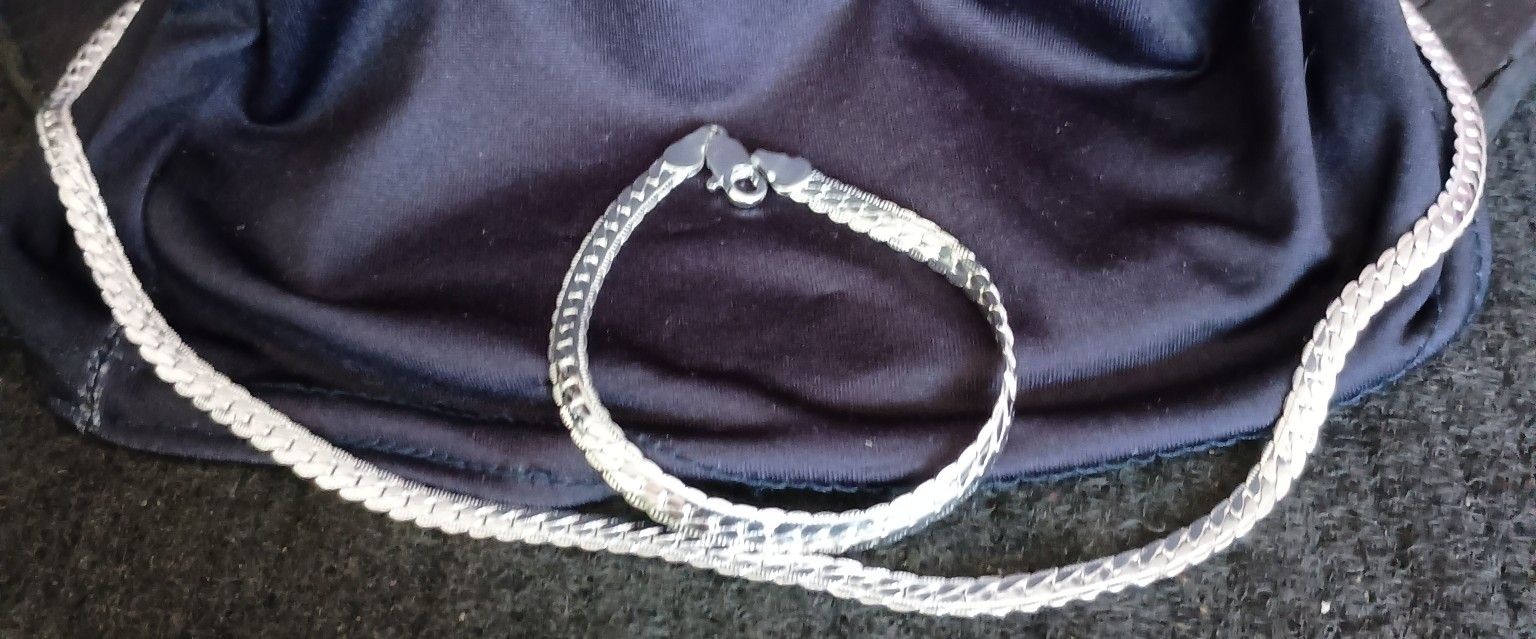 925 Sterling Silver Necklace and Bracelet Set 