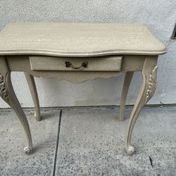BEAUTIFUL OLD WORLD LONG LEG TABLE WITH SMALL STORAGE DRAWER LIKE NEW 