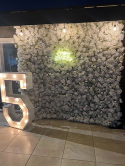 Luxury flower wall 8x8