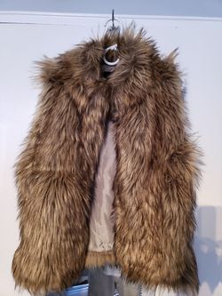 Women Faux Fur Vest.