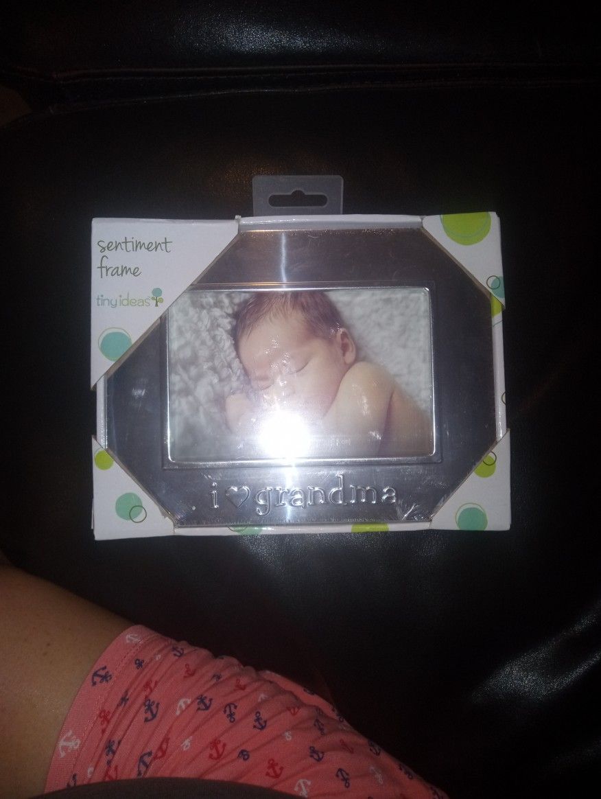 Never Used In Package Pearhead Tiny Ideas I Heart Grandma Picture Frame