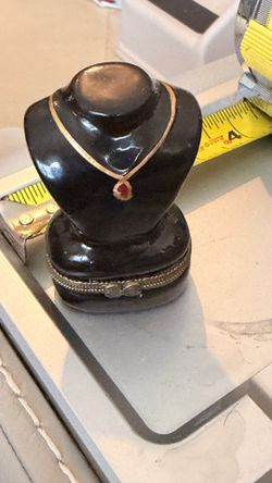 Trinket Box - Black Bust with Ruby style Necklace