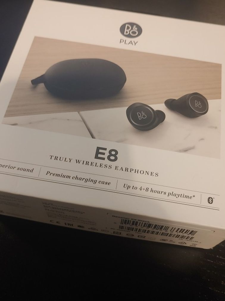 B&O E8 Earbuds And Bose QuietComfort 15 Headphones