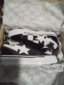 Vans x Bape knu skool size 7.5 men 9 women