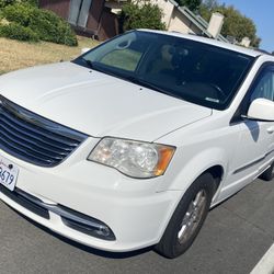 2012 Chrysler Town & Country
