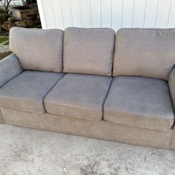 Pull out Couch