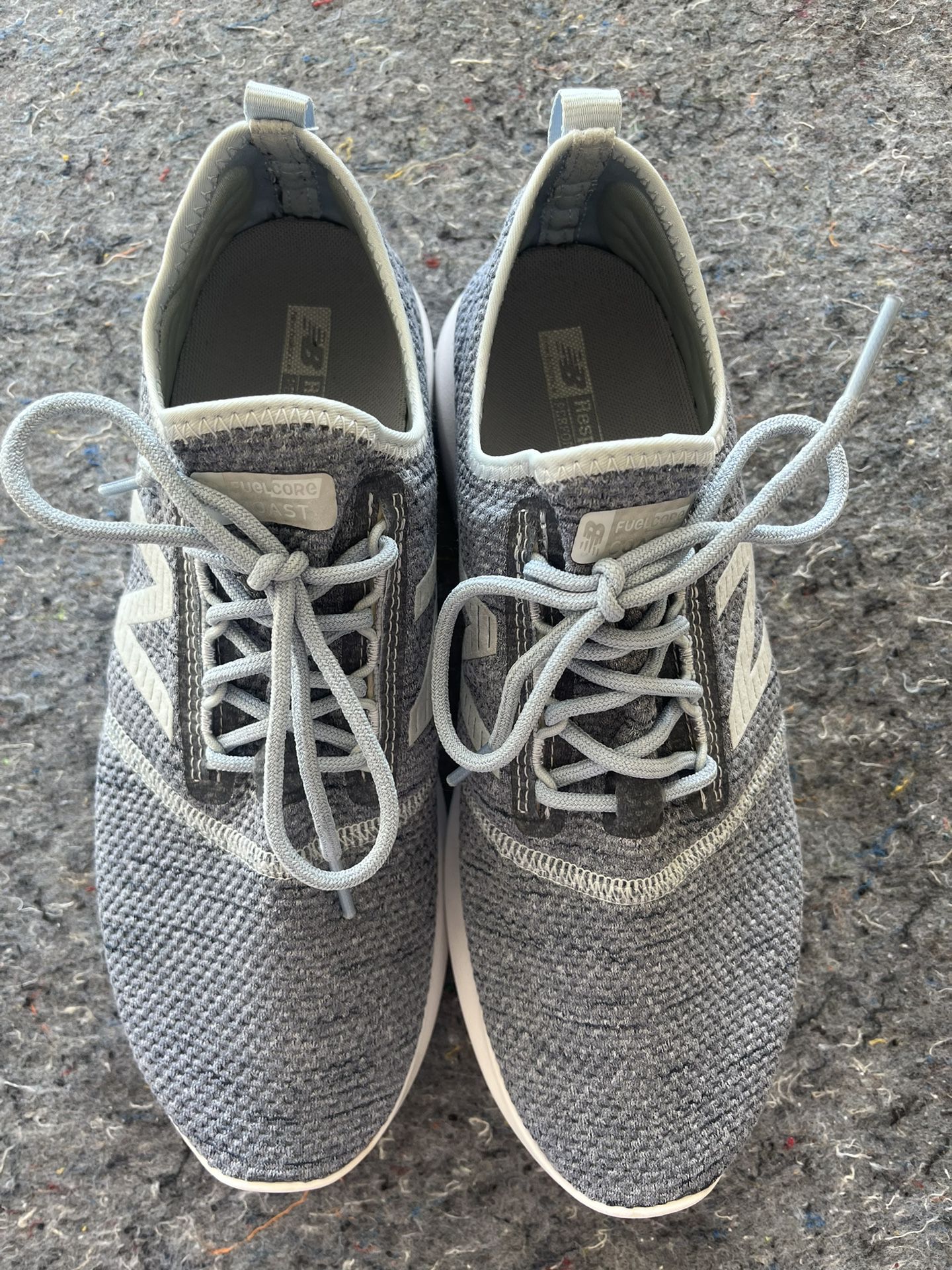 New Balance women’s shoes 9 1/2 Grey.