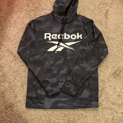 BLACK REEBOK HOODIE