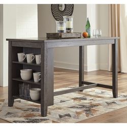Ashley Furniture: Caitbrook Counter Height Dining Table with 4 Stools
