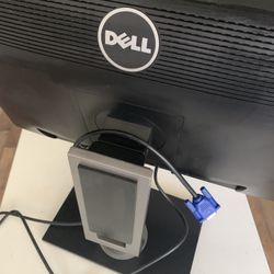 Monitor  DELL.  20x13”