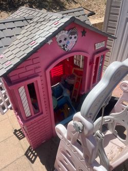 FREE kids playhouse and toys