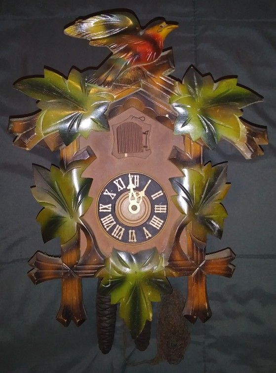 Vintage Antique Black Forest German Movement Kuckuck Cuckoo (Coo-Coo) Clock. Made In Germany.