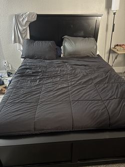 Queen Size Bed
