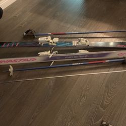 Snow ❄️ Skis
