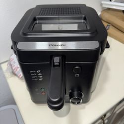 SUSTEAS Kitchen Appliances - 1500W Deep Fryer with Basket, Non-Stick Pot, Removable Lid - Easy-Clean Electric Cooker