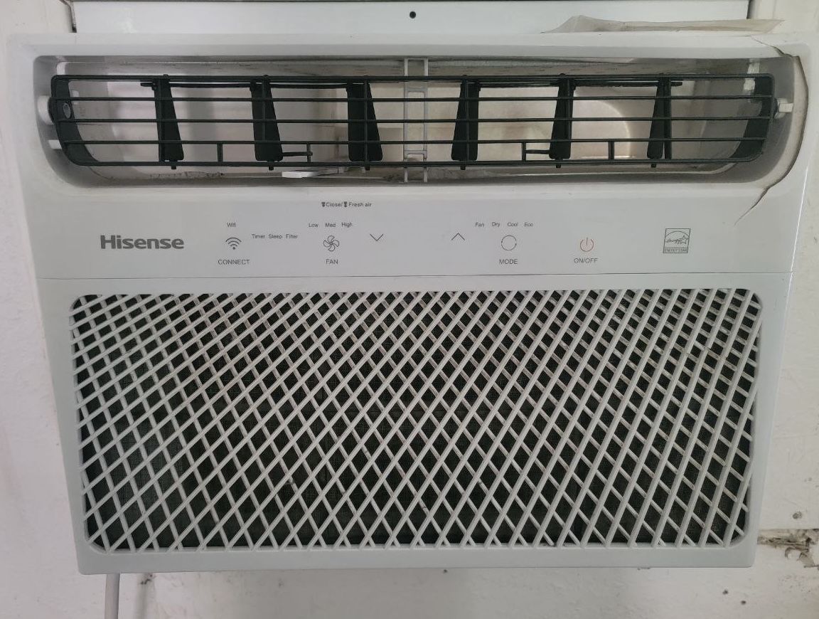 Hisense 14,000 BTU Window AC Inverter WIFI