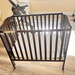 Mini Baby Crib Foldable With Mattress 