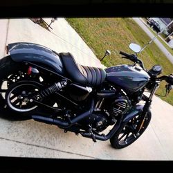 2022 Harley Davidson Sportster Iron 883 Low Mileage
