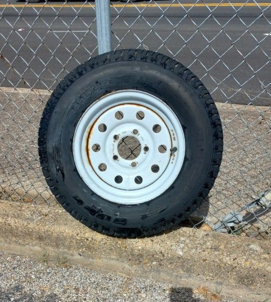 trailer tire (14")