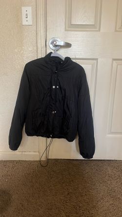 Size M Black Puffer Jacket 
