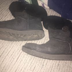 Nice Australian UGGs boots size 7 only $40 firm