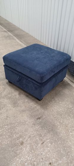 CLASSY BLUE OTTOMAN with storage