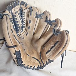 Marucci Cypress Series Baseball Glove, 12"