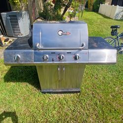 CHAR BROIL Gas Grill