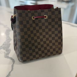LV Louis Vuitton NeoNoe MM w/ LOA