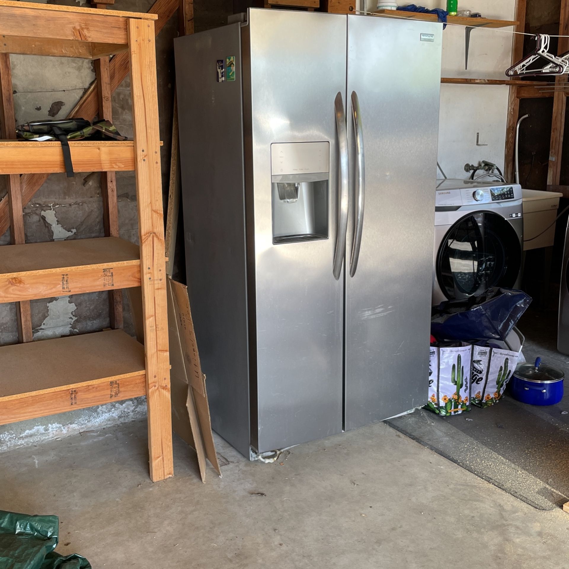 Electolux Side By Side