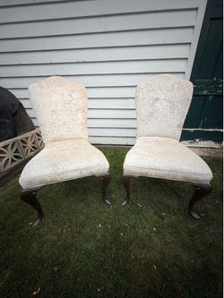 Pair of velvet chairs excellent /near mint condition