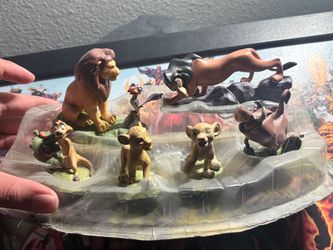 Lion king toy / collector set