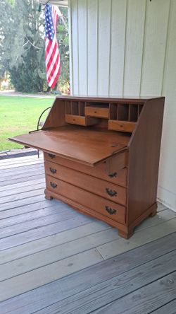 Vintage Maple Governor Winthrop Secretary Desk Drop Front Slant Top 4 Drawer