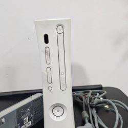 XBOX  360 MICROSOFT 60GB Xbox 360 Microsoft 60GB 