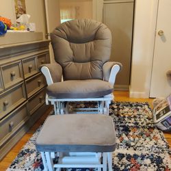 Nursing Chair With Foot Rest