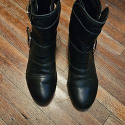 House Of Harlow 1960- Leather