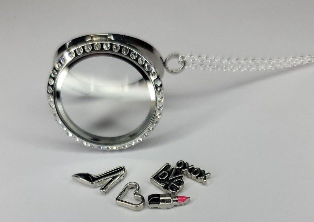 FLOATING Locket Necklaces with 5 Charms 