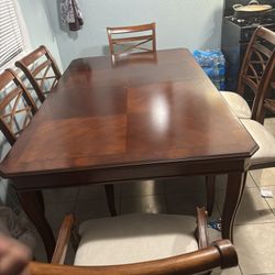 Dinning Table 