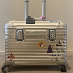 2025 Rimowa Pilot Case