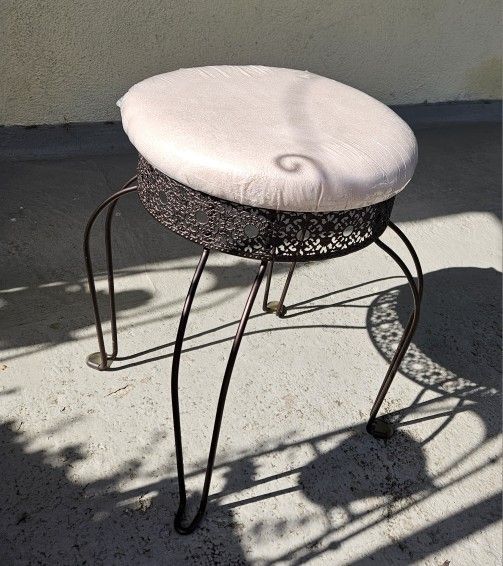 VANITY STOOL SEAT