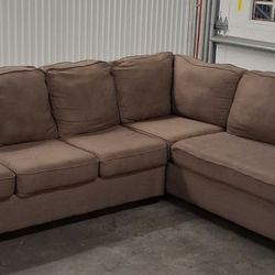 Free Delivery! Large Ashley 2 Piece Sectional 
