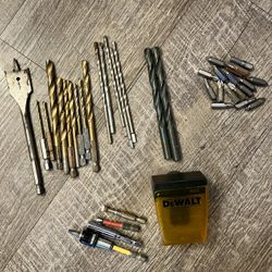 Dewalt Quick-bit Release & Variety Of Bits 
