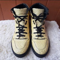 Balenciaga Off White Cracked Leather Lace Up High-Top Sneakers Size 43 / US: 10 Balenciaga | Shoes | Balenciaga Off White Cracked Leather  main image 4